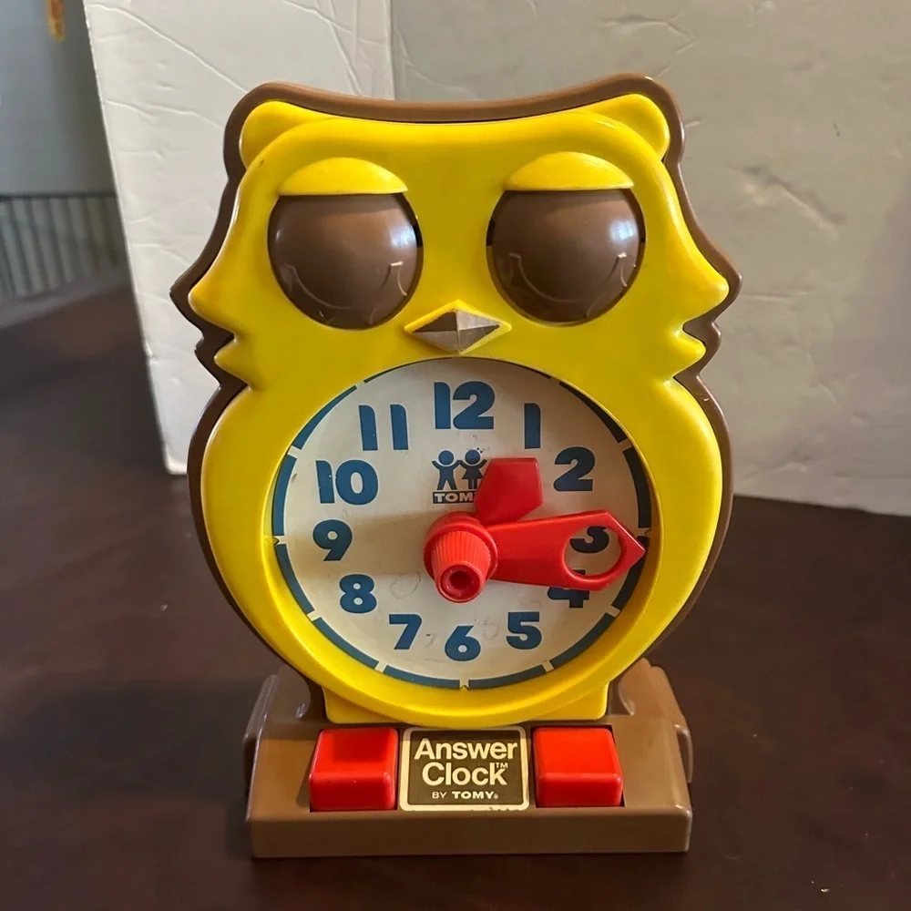Vintage owl clock